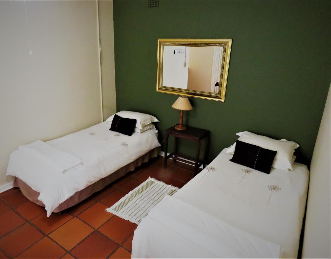 Fountain Baths Guest Cottages バーバートン エクステリア 写真